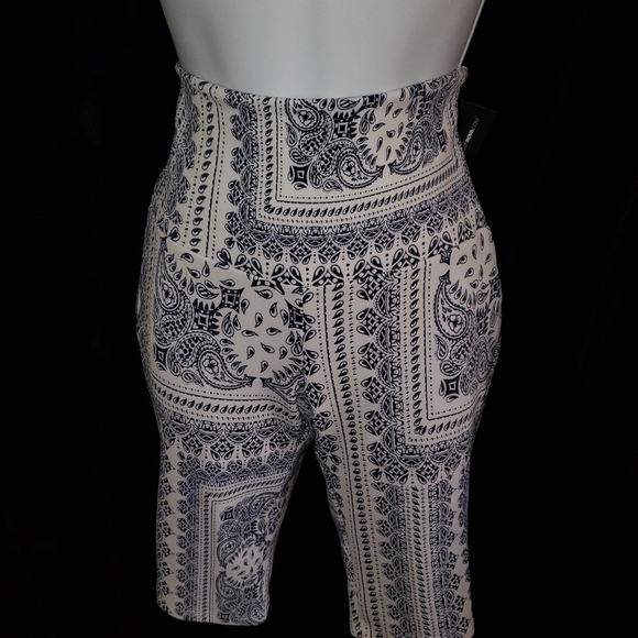 Fashion Nova Pants - Fashion Nova white and blue bandana pattern high waist biker shorts Women Size S